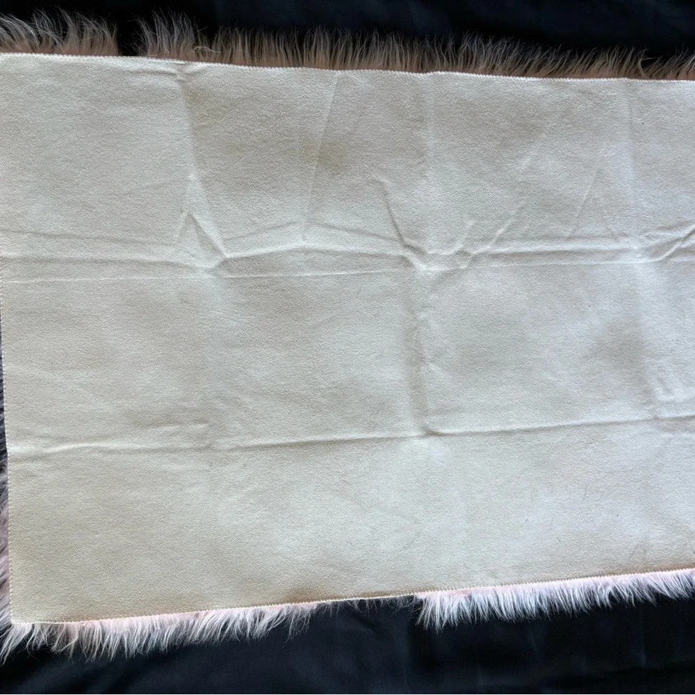 Shabby Chic Faux Sheepskin Rug - Picture 2 of 2